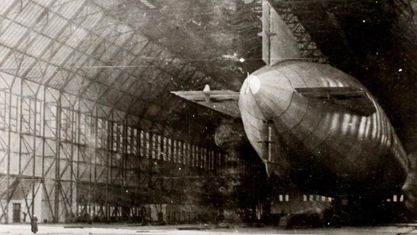 Arkivfoto: Zeppeliner i hangar på zeppelinbasen i Tønder