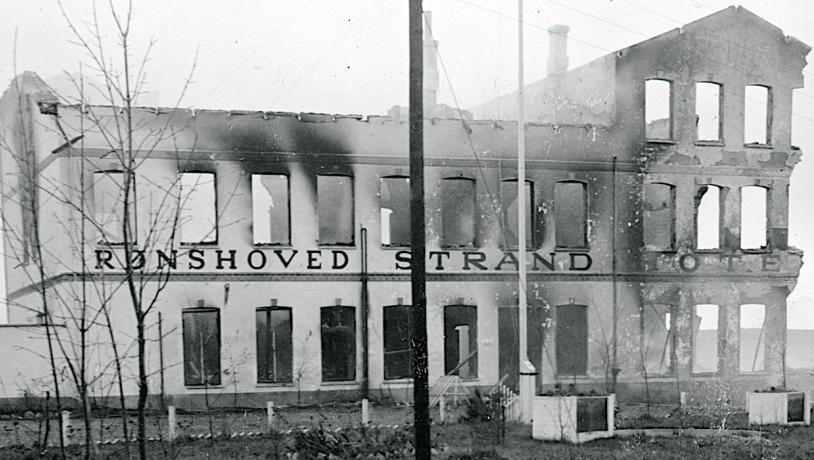 Rønshoved Strand Hotel efter fejlbombning 13.11.43