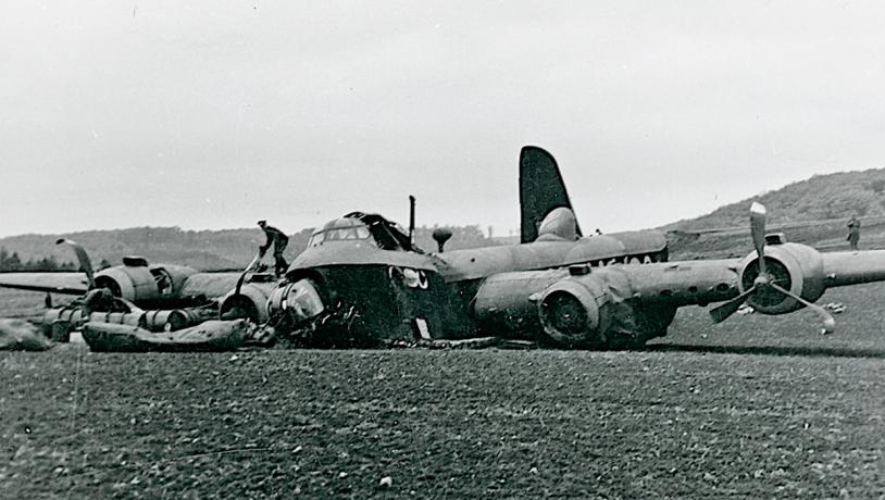RAF, Short Stirling bombefly, nødlandet ved Risegård i Sønderjylland