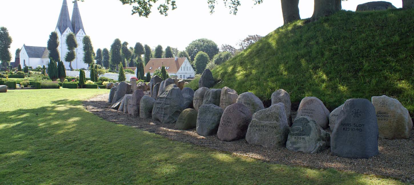 Mindehøj ved Broager Kirke for de faldne i 1. Verdenskrig