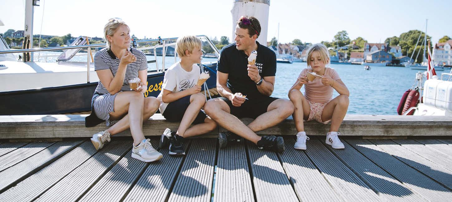 Familie der spiser is på havnefronten i Sønderborg