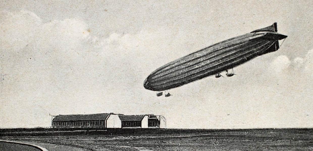 Arkivfoto: Zeppeliner lander på zeppelinebasen i Tønder