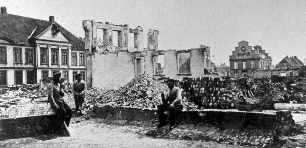 Arkivfoto af ruiner i Sønderborg i 1864