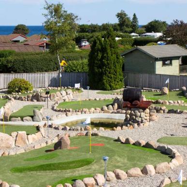 Minigolf på Gammelbro Camping