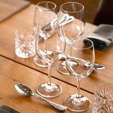 Bordopdækning på Restaurant Marsk ved Marsk Camp