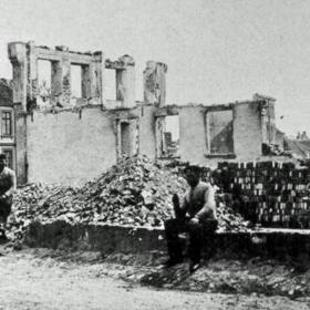 Arkivfoto af ruiner i Sønderborg i 1864